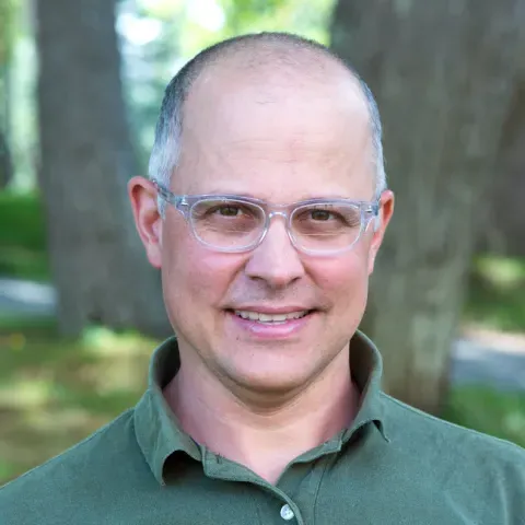 Headshot of Geoff Ganter